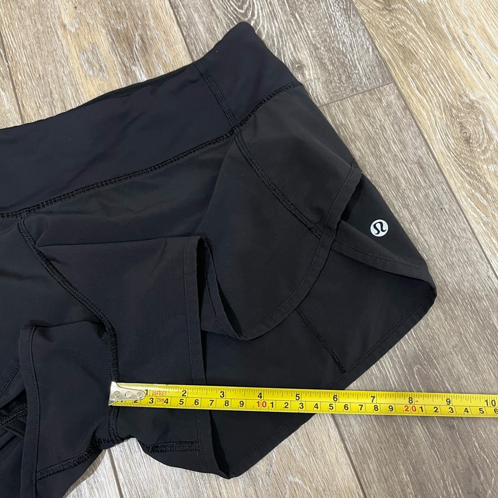 Lululemon Athletica Speed Up Shorts - Picture 8 of 9
